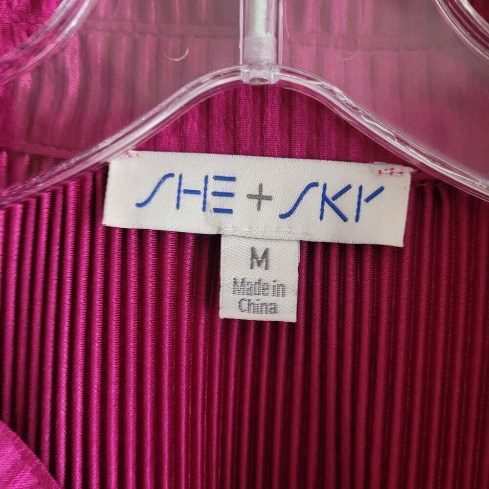 SHE + SKY Magenta Pleated Button Down Long Sleeve Blouse Size M - Picture 6 of 6